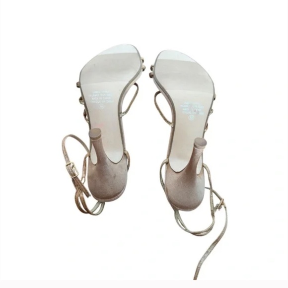 🍓3 for $45 - Nude & Gold Low/Mid Heel With Delicate Sequin Straps (9) - Picture 4 of 4